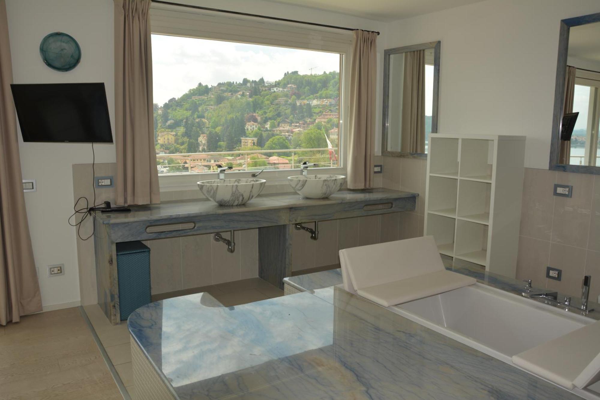 Il Girasole Apartment เมอินา ห้อง รูปภาพ