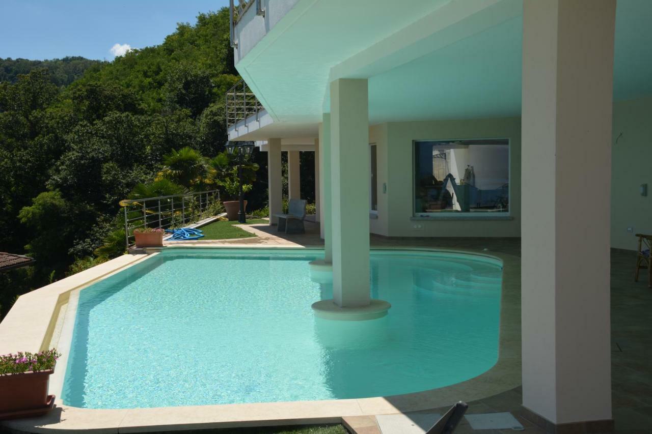 Il Girasole Apartment เมอินา ภายนอก รูปภาพ
